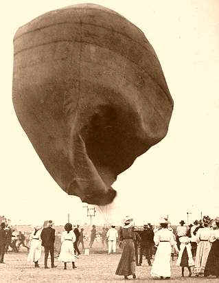 Balloonc.jpg (16548 bytes)