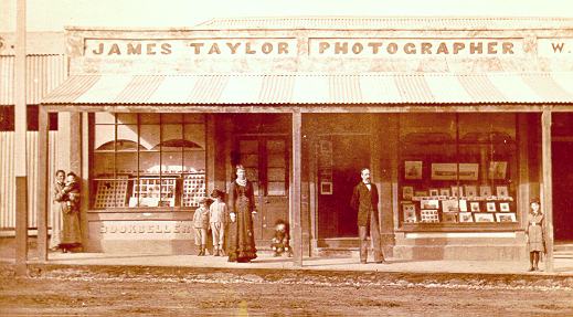 Taylor_j.jpg (38516 bytes)